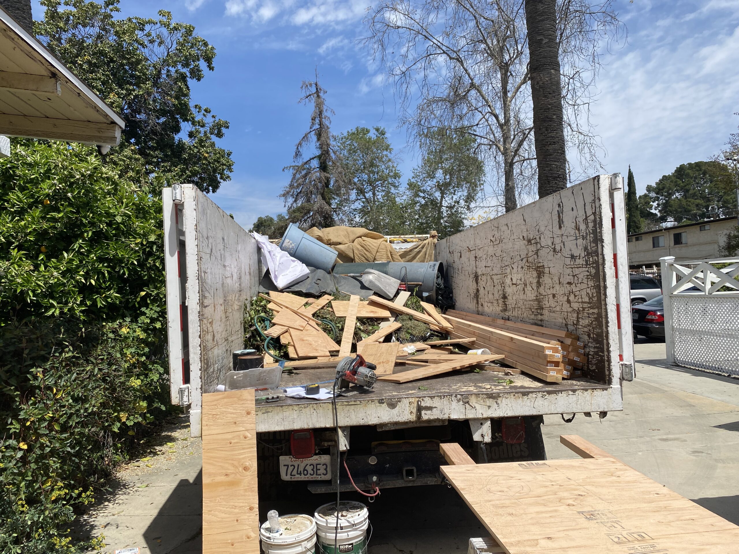 Professional Hauling Debris Services